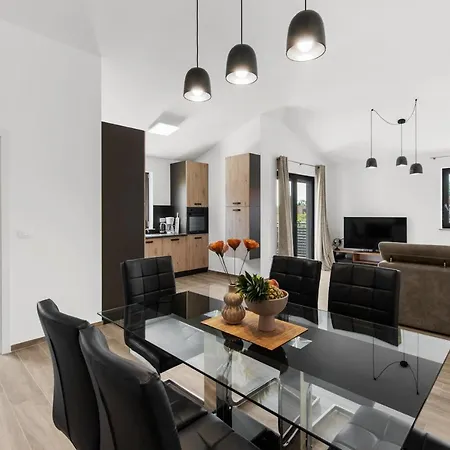 Grivicic B Apartman *